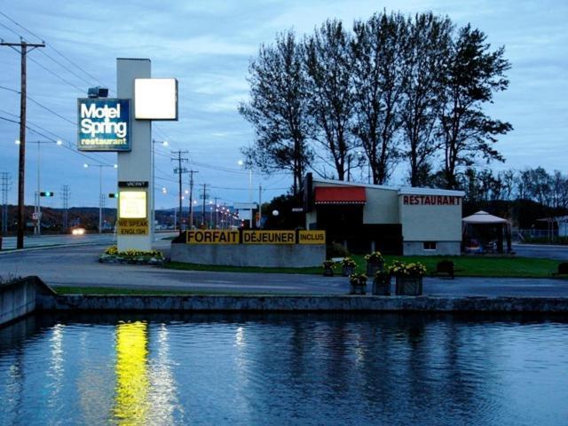 Motel Spring Шато-Рише Экстерьер фото